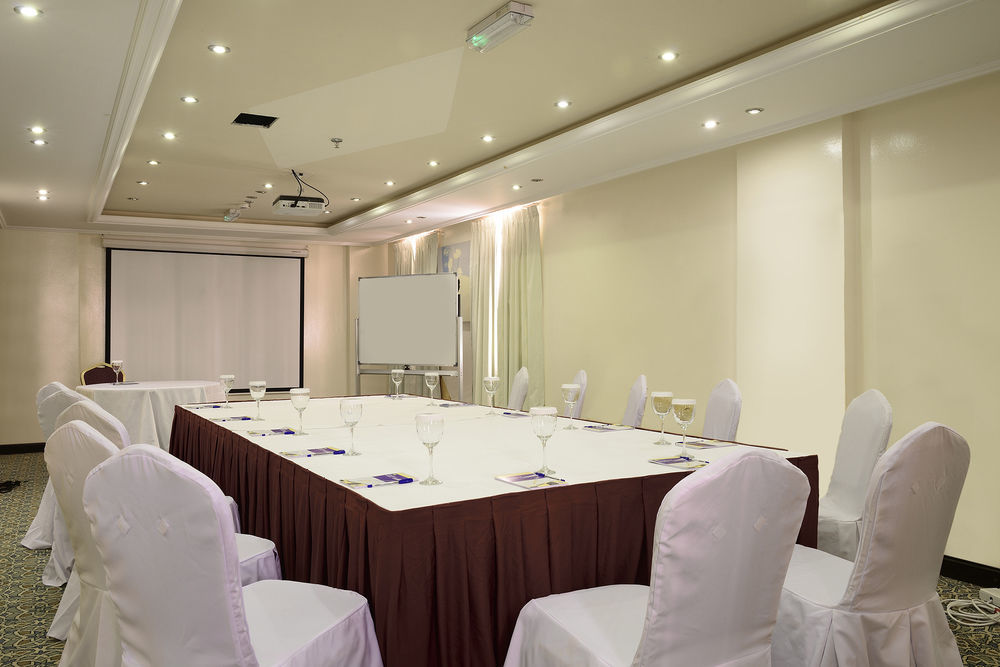 Caesar Hotel Muscat Ngoại thất bức ảnh