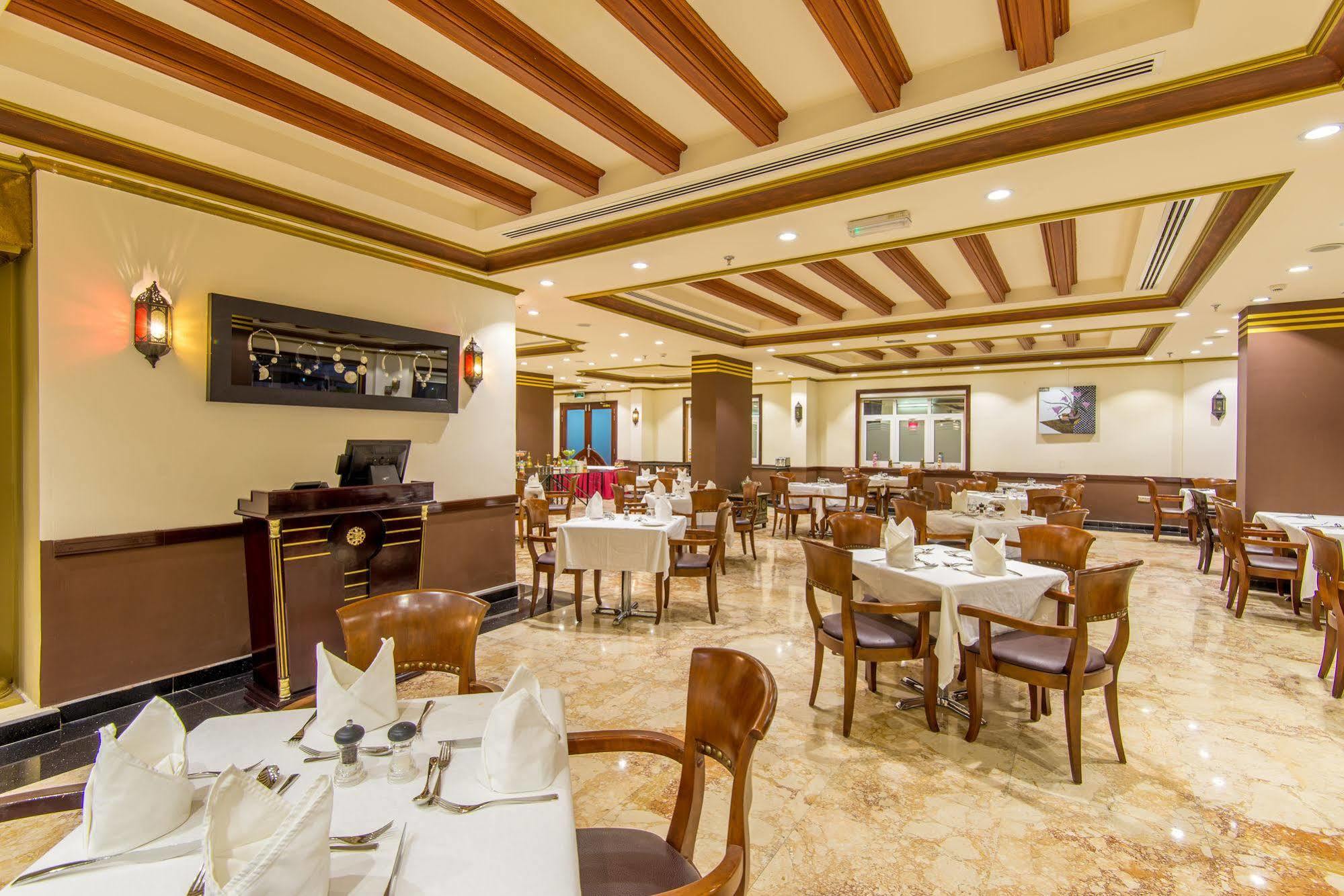 Caesar Hotel Muscat Ngoại thất bức ảnh
